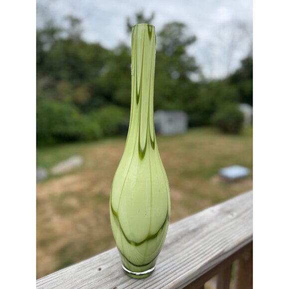 Green Swirl Glass Vase 16" Tall Flower Flowers Art Decoration - Picture 2 of 7